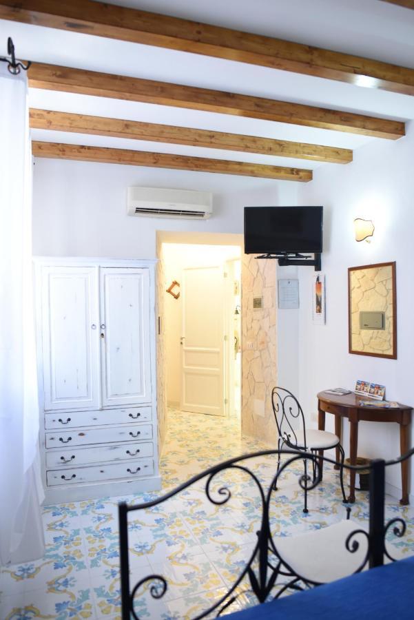 B&B Antico Palmento Lipari  Buitenkant foto