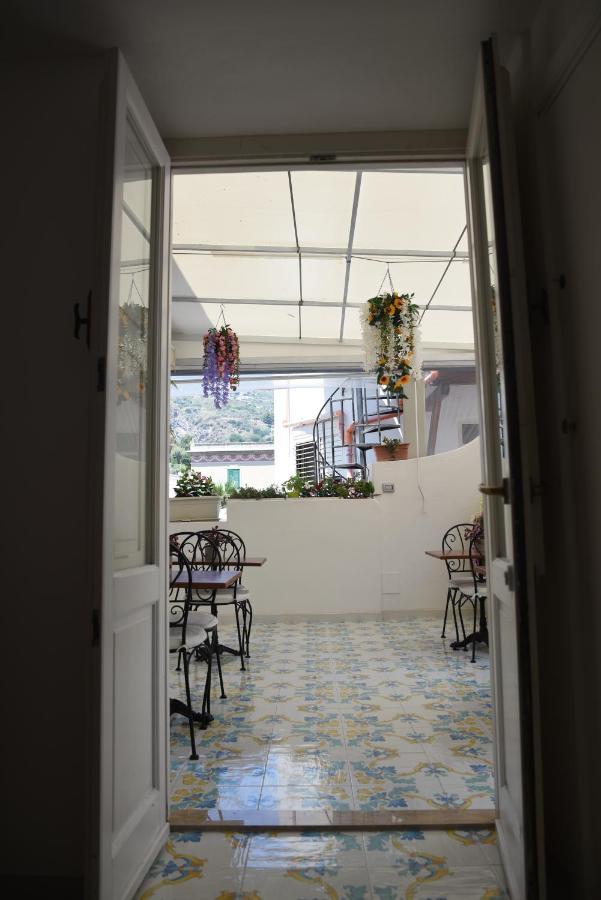 B&B Antico Palmento Lipari  Buitenkant foto