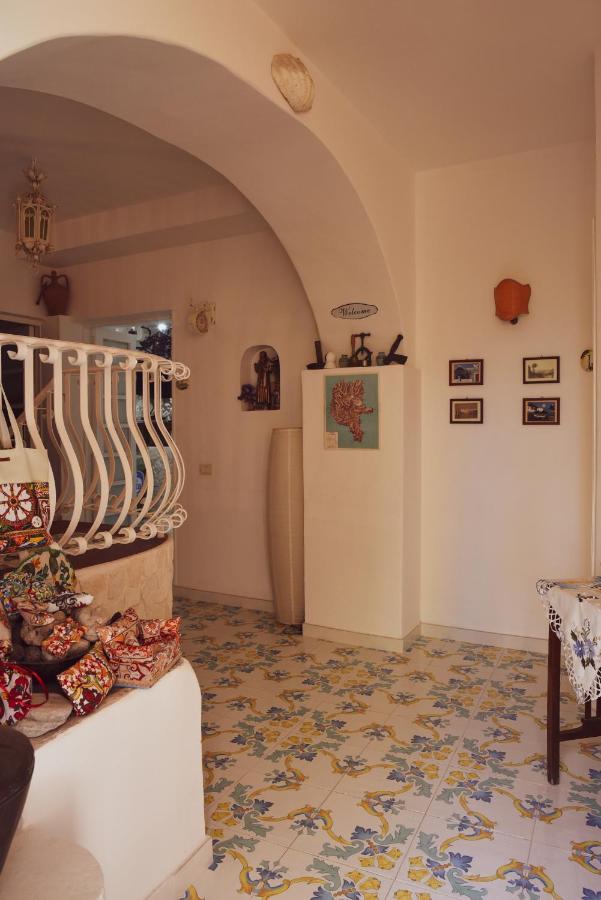 B&B Antico Palmento Lipari  Buitenkant foto